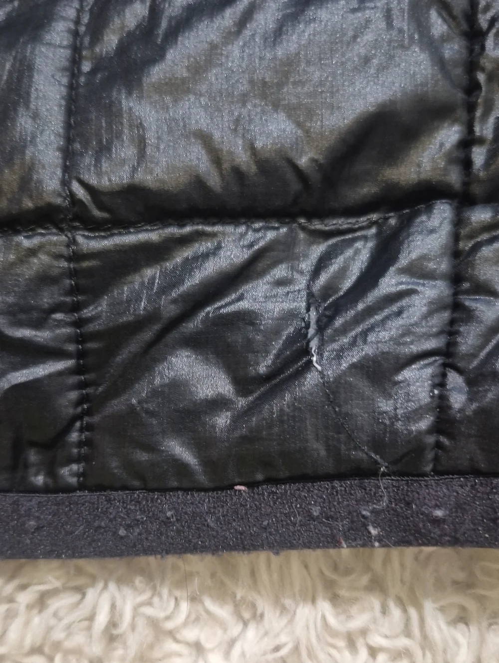 The North Face THERMOBALL black Eco Puffer Zip Up Outterwear Vest L *flaws*